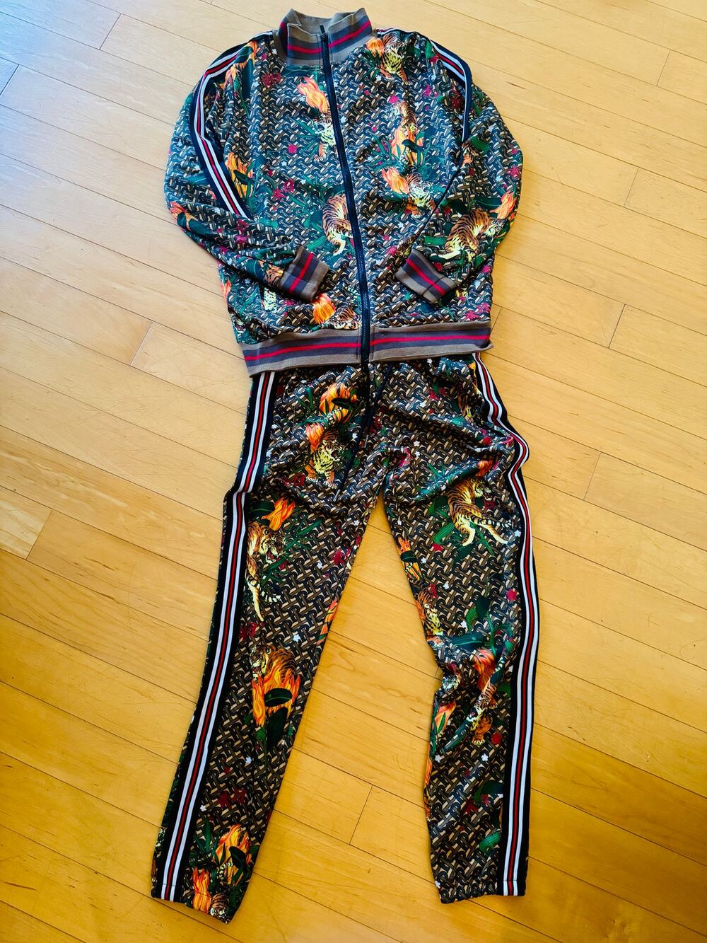 NWT REASON Track Suit Brown/Multi Tiger Print SMALL (Med)